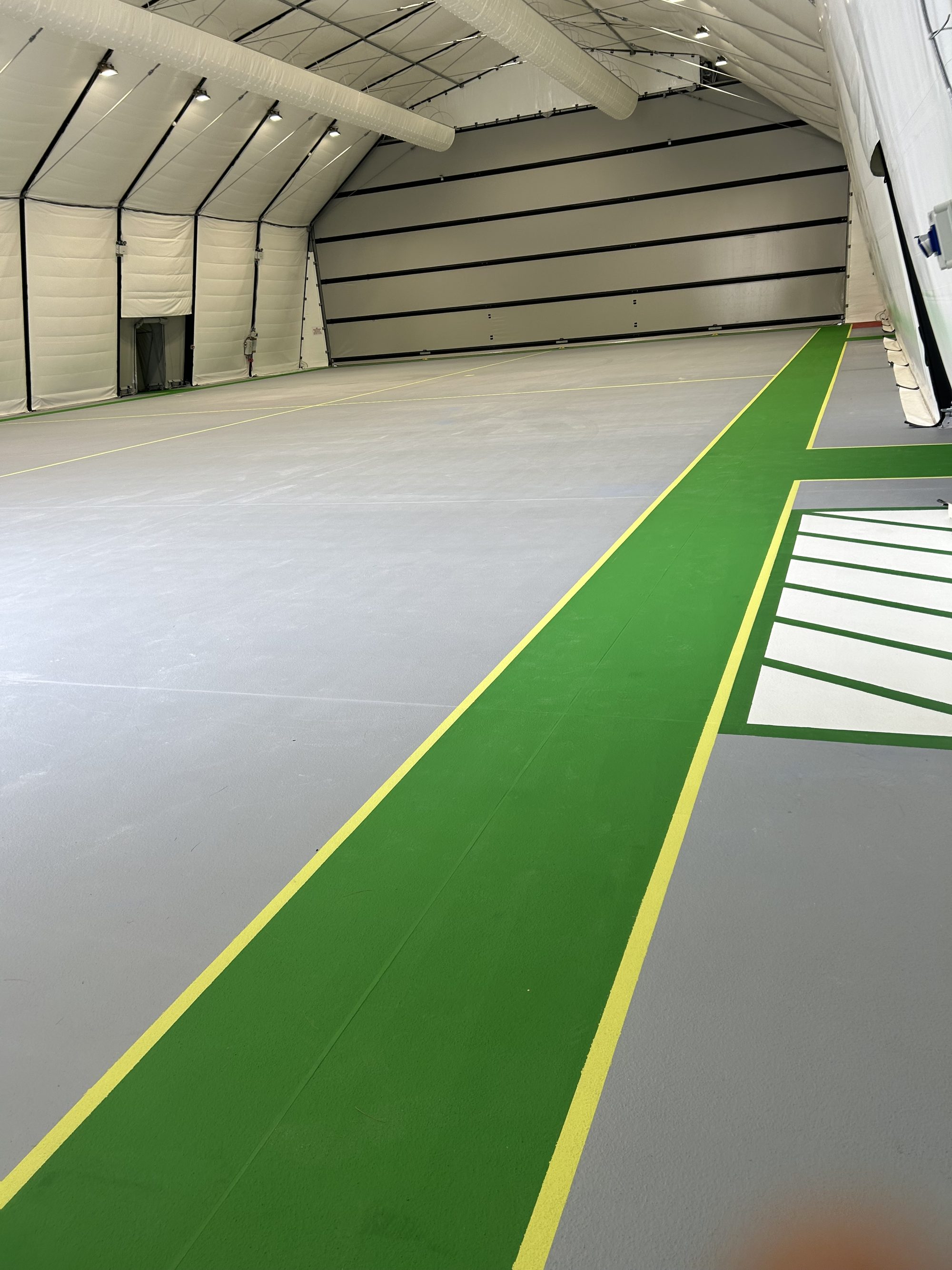 Acrylicon resin flooring in an aerospace engineering facility