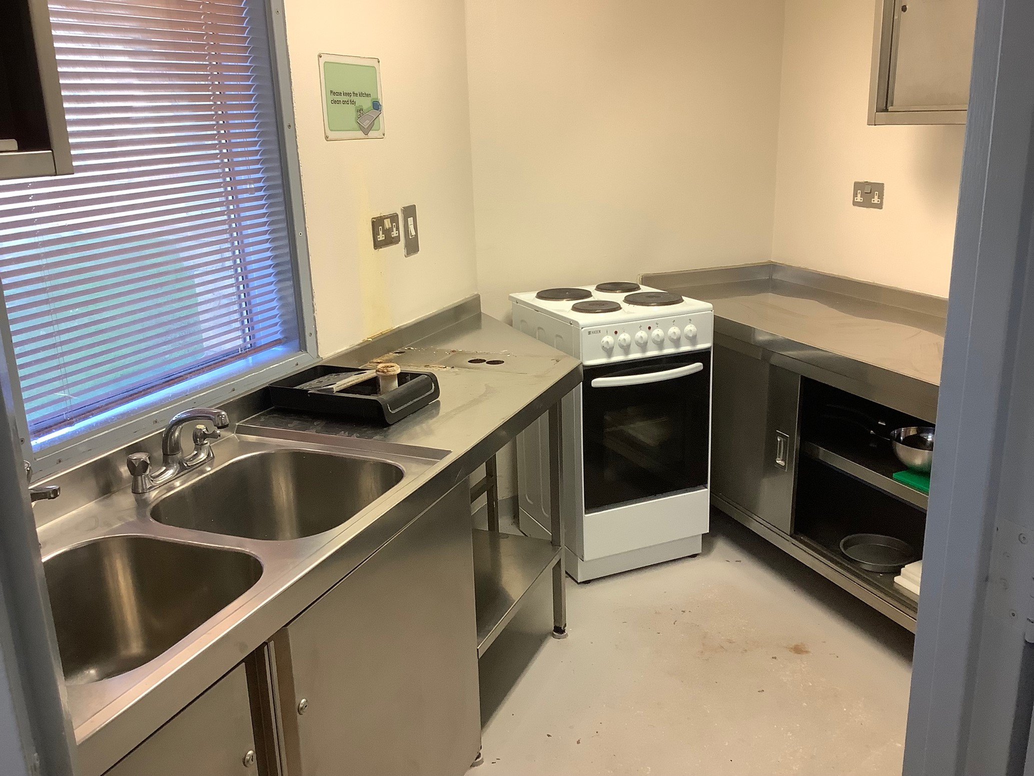 Oakhill kitchen refurbishment with fast-cure resin flooring
